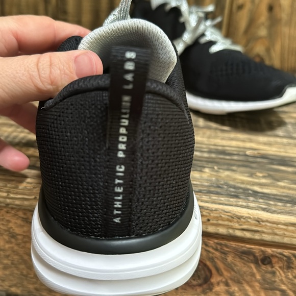 NWOT APL black and silver - Picture 4 of 6